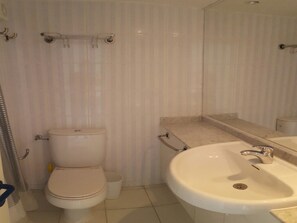 Bathroom - Departamento Meza San Alfonso del Mar (Algarrobo)