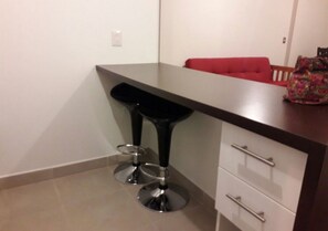 객실 내 식사 공간