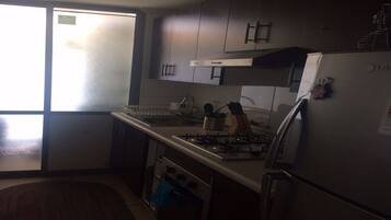 大冰箱、微波炉、茶具/咖啡用具