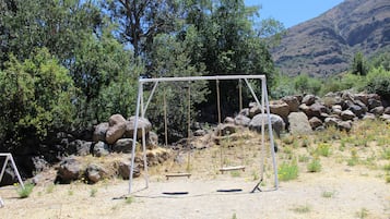 Children’s play area – outdoor