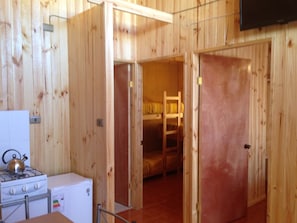 3 bedrooms, iron/ironing board, free WiFi