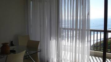 2 kamar tidur, setrika/meja setrika, dan Internet kabel gratis