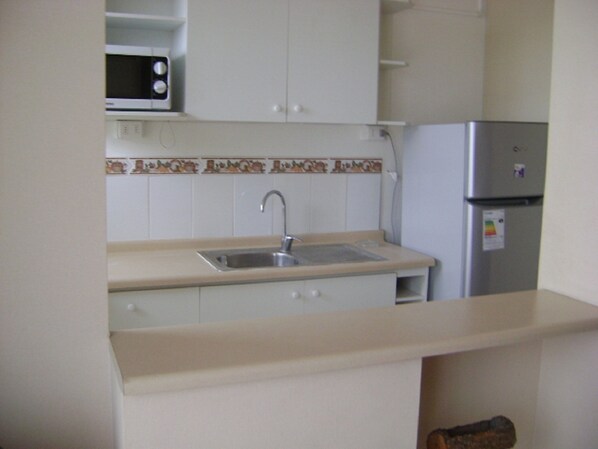 Kochgeschirr/Geschirr/Besteck