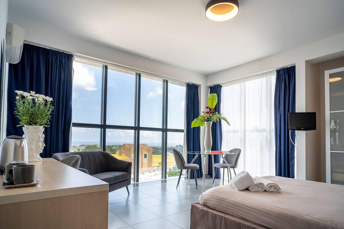 Minibar, in-room safe, desk, blackout drapes