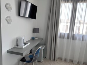 Double Room, Terrace | Minibar, in-room safe, desk, free WiFi - Hotel Baia di Venere (San Vito Lo Capo)