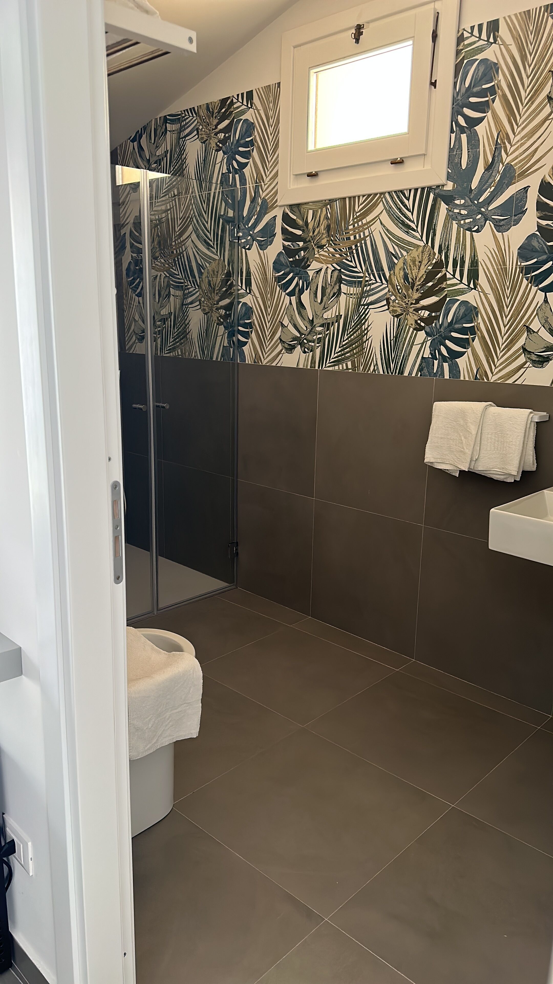 Chambre Quadruple Deluxe, 2 chambres, terrasse | Salle de bain