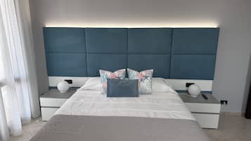 Minibar, coffres-forts dans les chambres, bureau, Wi-Fi gratuit