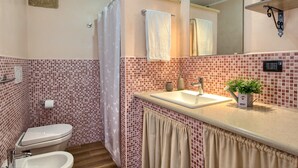 Shower - Ciccio Cottage, Private Home (Porto Cesareo)