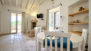 In-room dining - Minerva, Luxe Stone House (Morciano di Leuca)