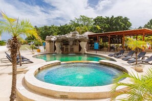 Restaurant - Grand Laguna Beach Properties by Calisto Stays (Sosúa)