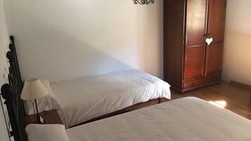1 bedroom, iron/ironing board, free cots/infant beds, rollaway beds