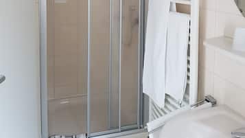 Double Room | Bathroom shower