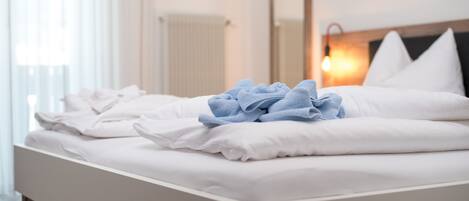 Työpöytä, ilmainen Wi-Fi, vuodevaatteet