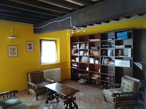 Library - Agriturismo Aggazzotti (Formigine)