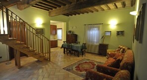 Toetasjesleilighet, 1 soverom (Acquamarina) | Oppholdsrom | Flatskjerm-TV