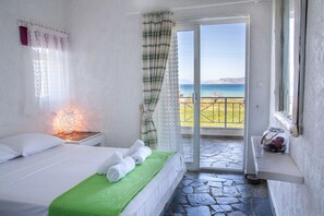 Condo (Konstantinos) | 1 bedroom, premium bedding, individually decorated, desk - Phoenix Beachside Condos (Velo-Vocha)