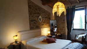 Comfort Apartment, 2 Bedrooms | Desk, cribs (free), individually decorated, individually furnished - Agriturismo Bonzalone (Magliano in Toscana)