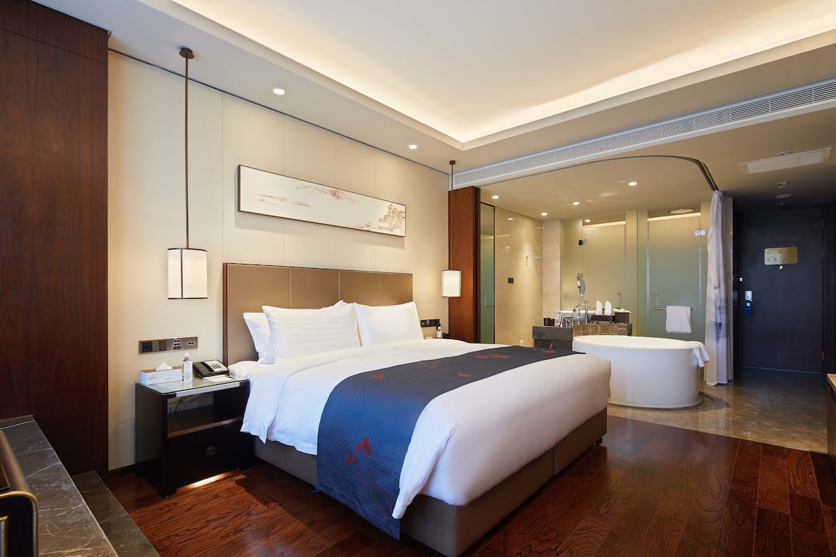 Minibar, in-room safe, desk, blackout curtains