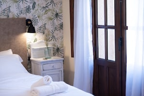 Basic Double Room - Posada de Zorita de los Canes (Zorita de los Canes)