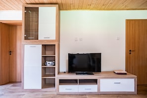Departamento de lujo, 2 habitaciones, balcón (Apt 18) | Servicios de la habitación