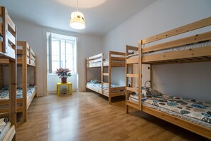 Dormitorio compartido, dormitorio mixto | Escritorio y wifi gratis