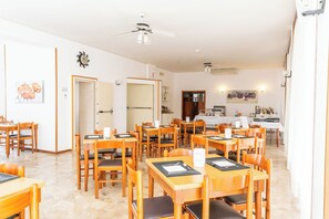 Daily buffet breakfast (EUR 9 per person)