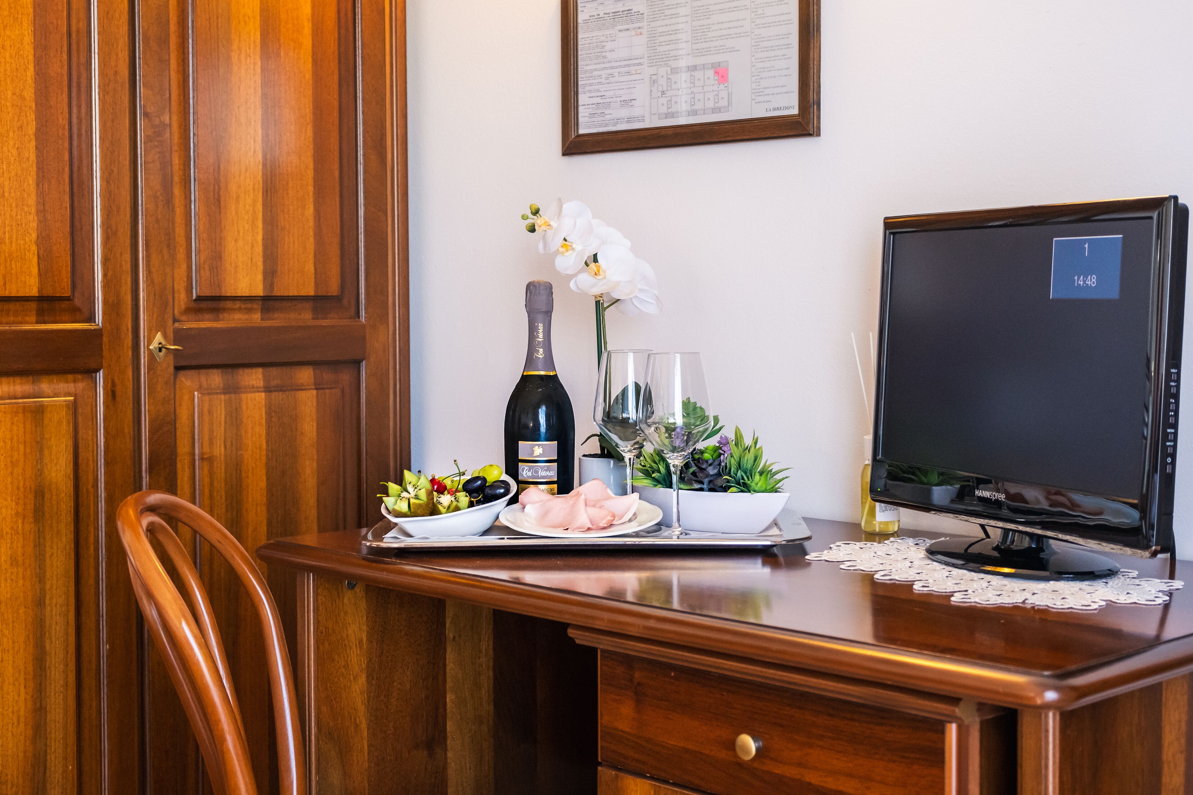 Habitación doble | Minibar, escritorio, sistema de insonorización y wifi gratis