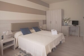 In-room safe, free WiFi - Locanda Kon Tiki (Alassio)