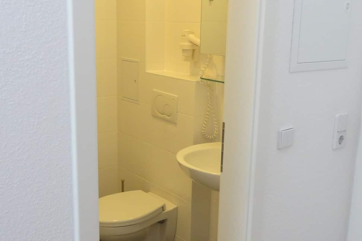 single room | bathroom | shower, hair dryer, towels