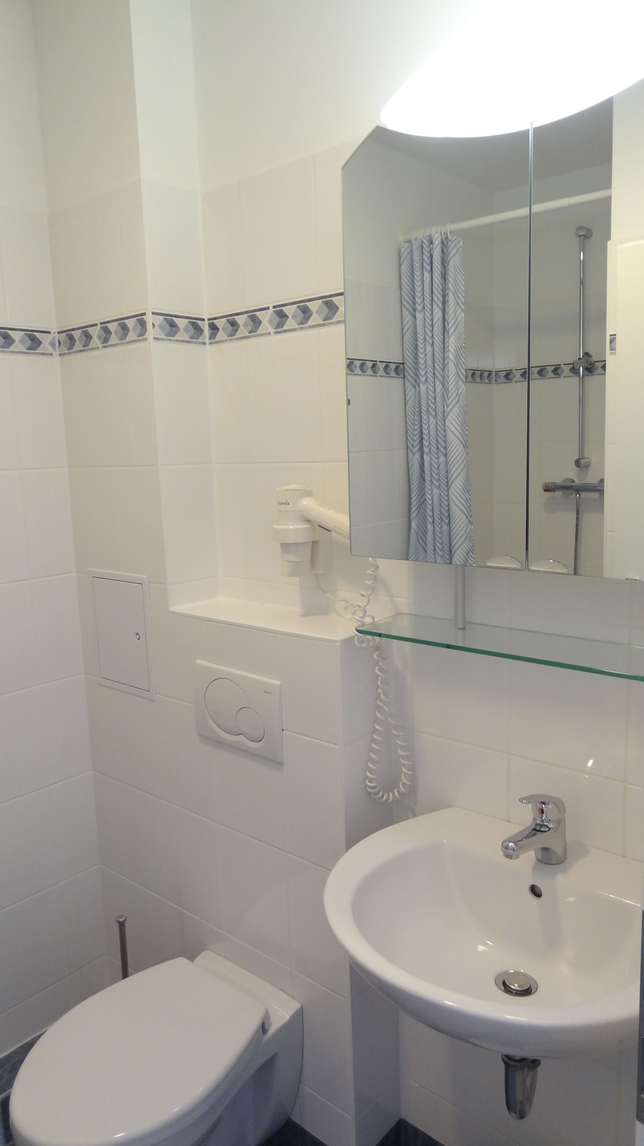 double room | bathroom | shower, hair dryer, towels