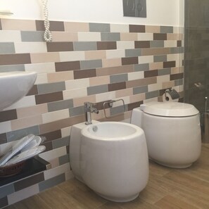 Triple Room | Bathroom