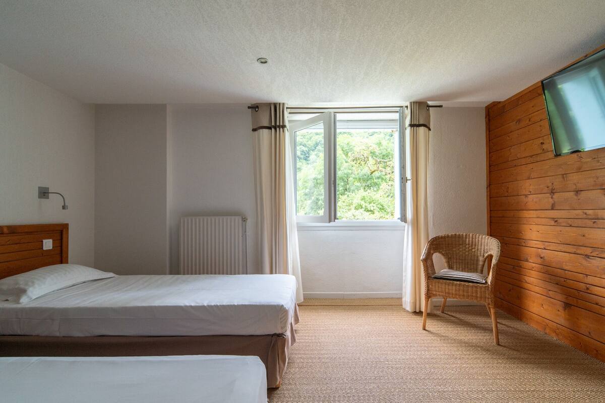 2 chambres, bureau, Wi-Fi gratuit, draps fournis