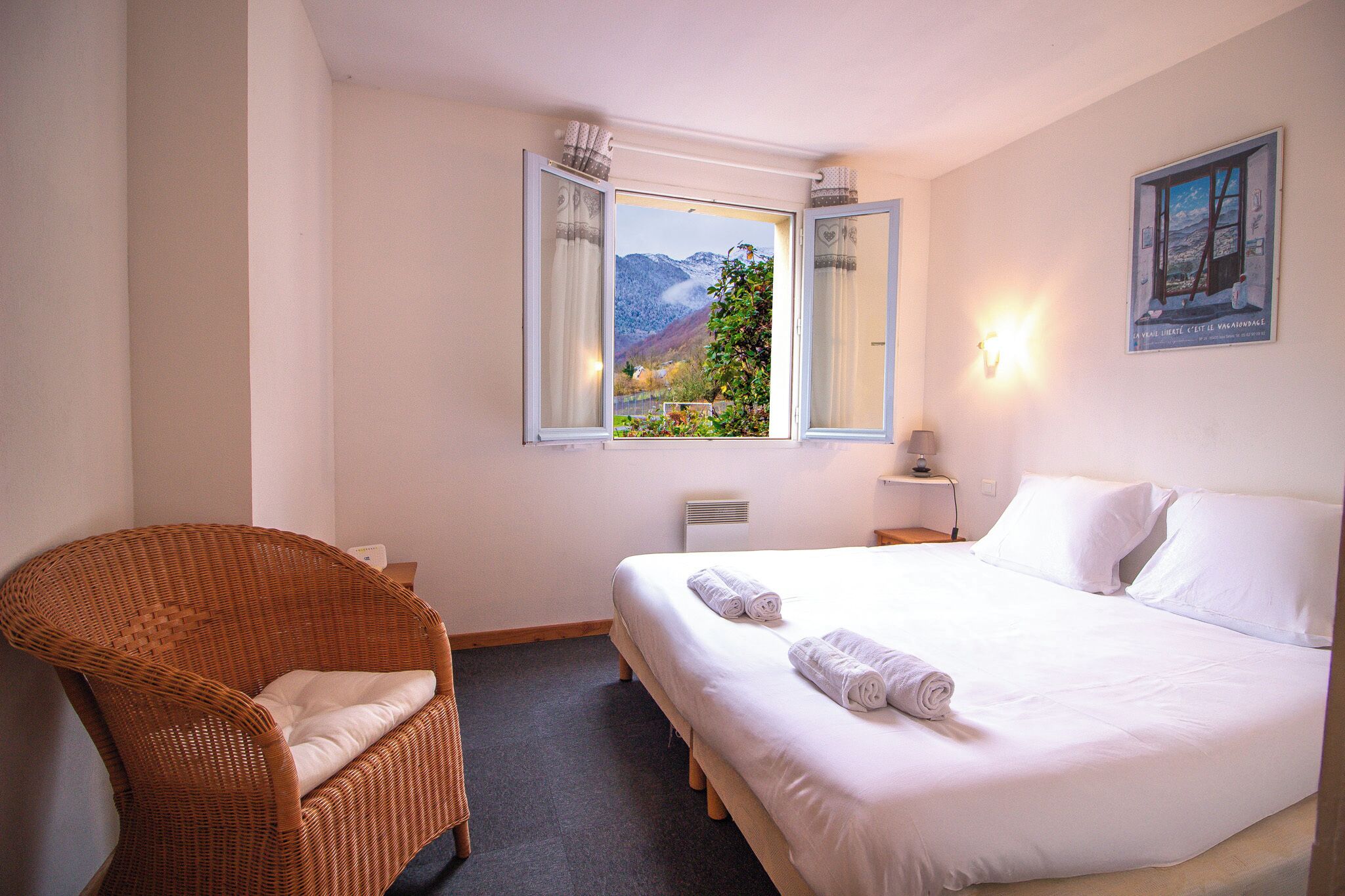 Schreibtisch, kostenloses WLAN, Bettwäsche