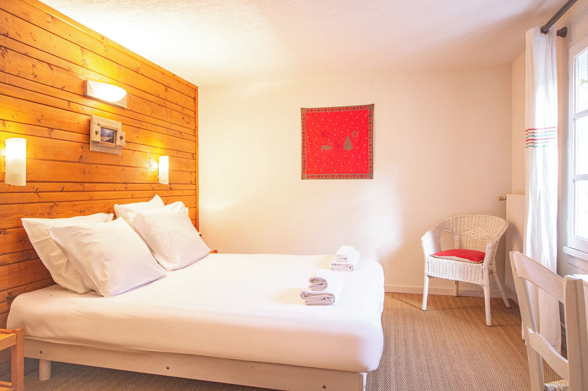 Habitación individual básica | Escritorio, wifi gratis, ropa de cama