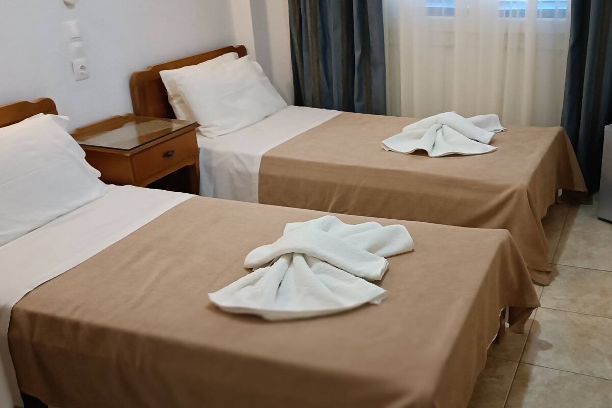 Economy Room