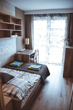 Comfort Apartment | 2 bedrooms, desk, soundproofing, iron/ironing board