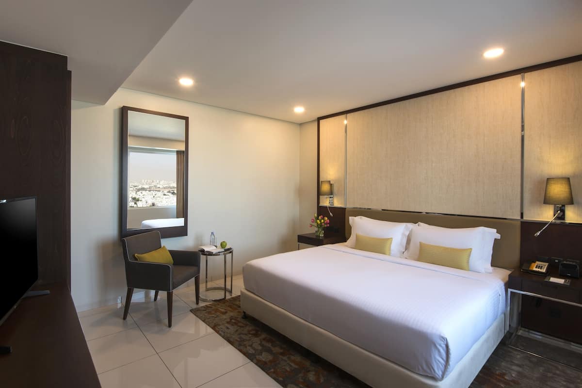 Premium bedding, minibar, in-room safe, individually furnished