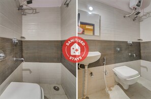 Standard Double Room | Bathroom