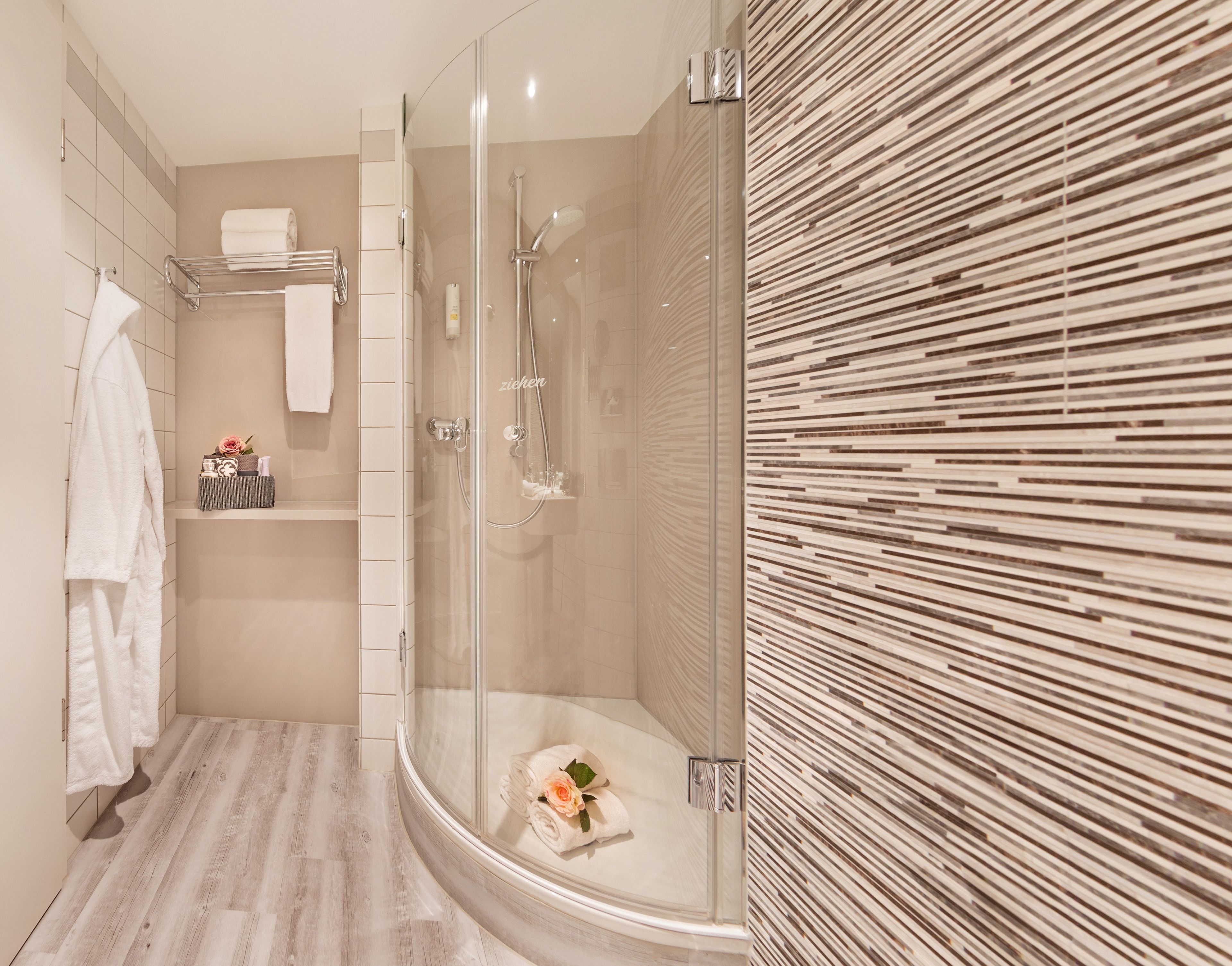 deep-soaking bathtub, free toiletries, hair dryer, towels