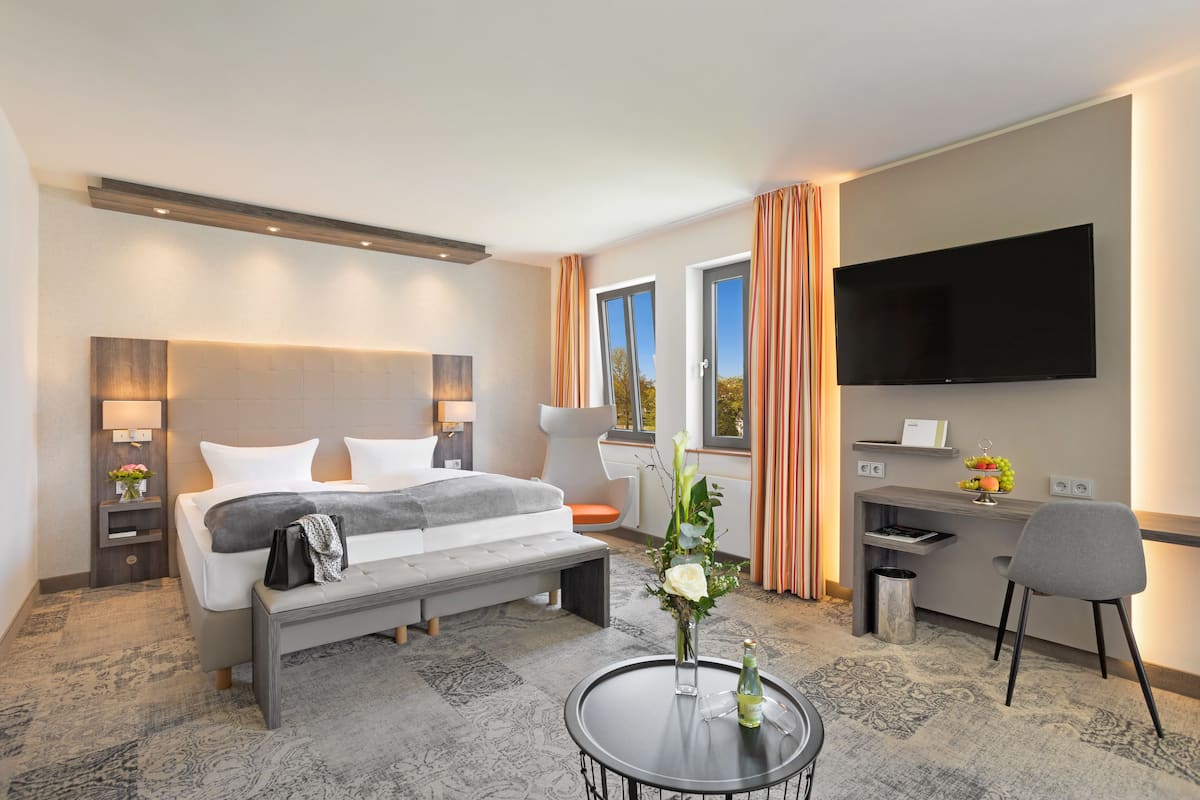 Comfort-Doppelzimmer | Zimmersafe, individuell dekoriert, individuell eingerichtet