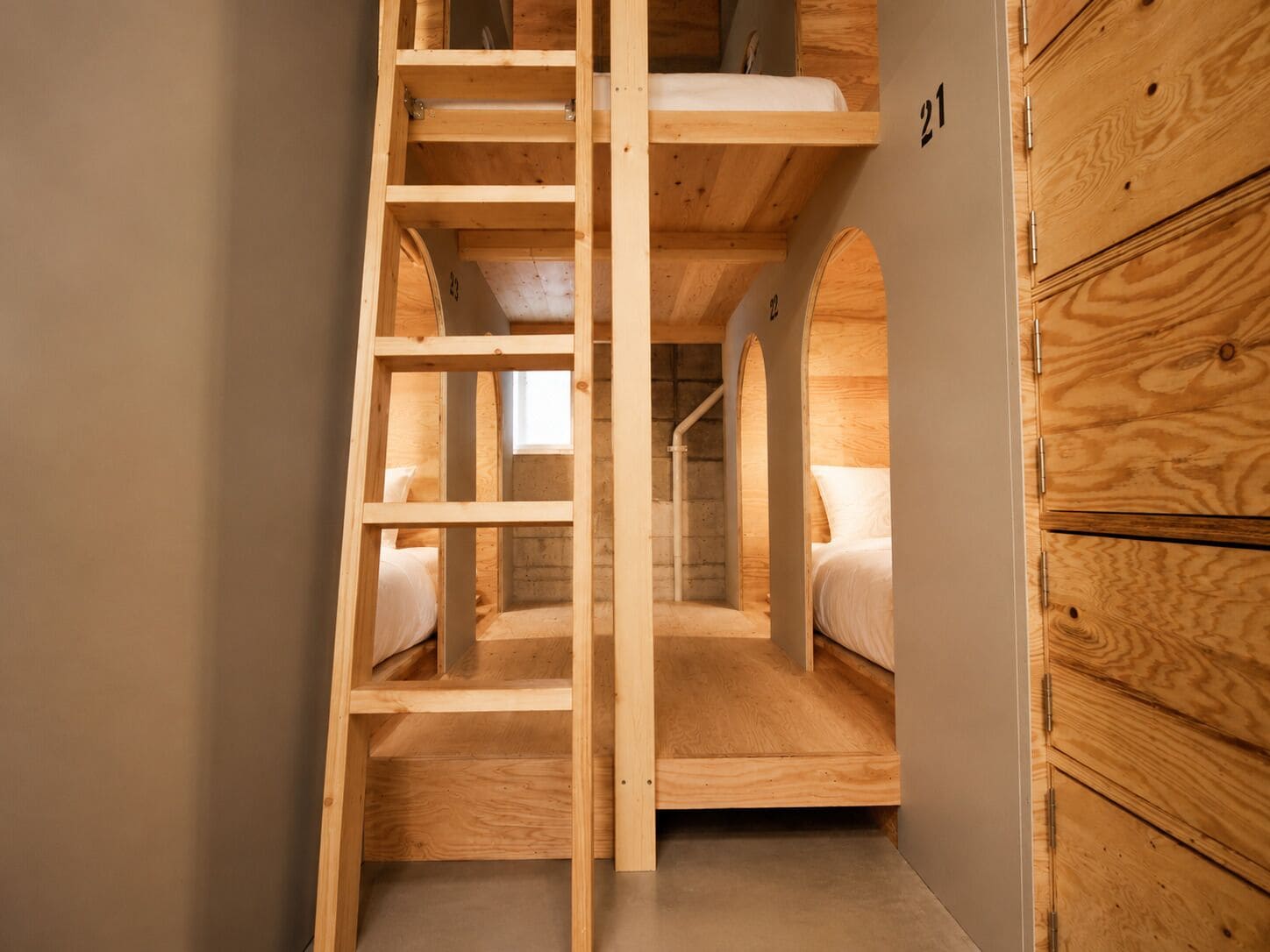 Basic Women only Dormitory, 4 beds room | WiFi (free), bed sheets