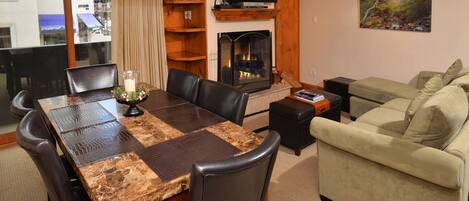 Condo, 2 habitaciones | Interior