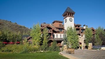 Condo, 2 Bedrooms | Exterior