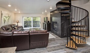 Condo, 3 Bedrooms | Living area | Smart TV