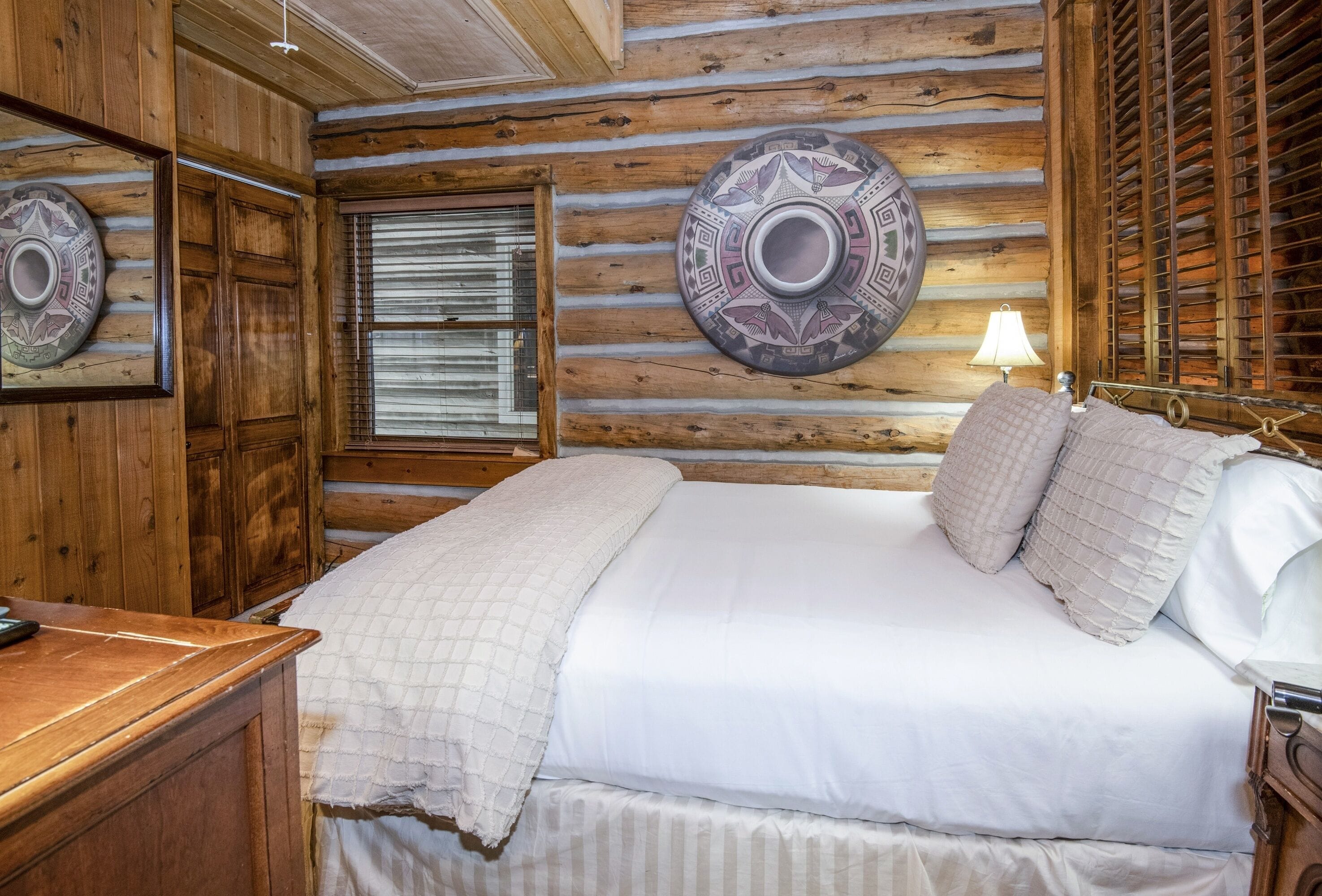 Townhome, 2 Bedrooms | 2 bedrooms, iron/ironing board, free WiFi, bed sheets