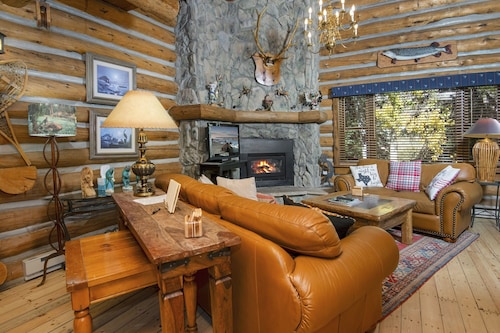 Timbercreek #8b 2 Bedroom Home by RedAwning