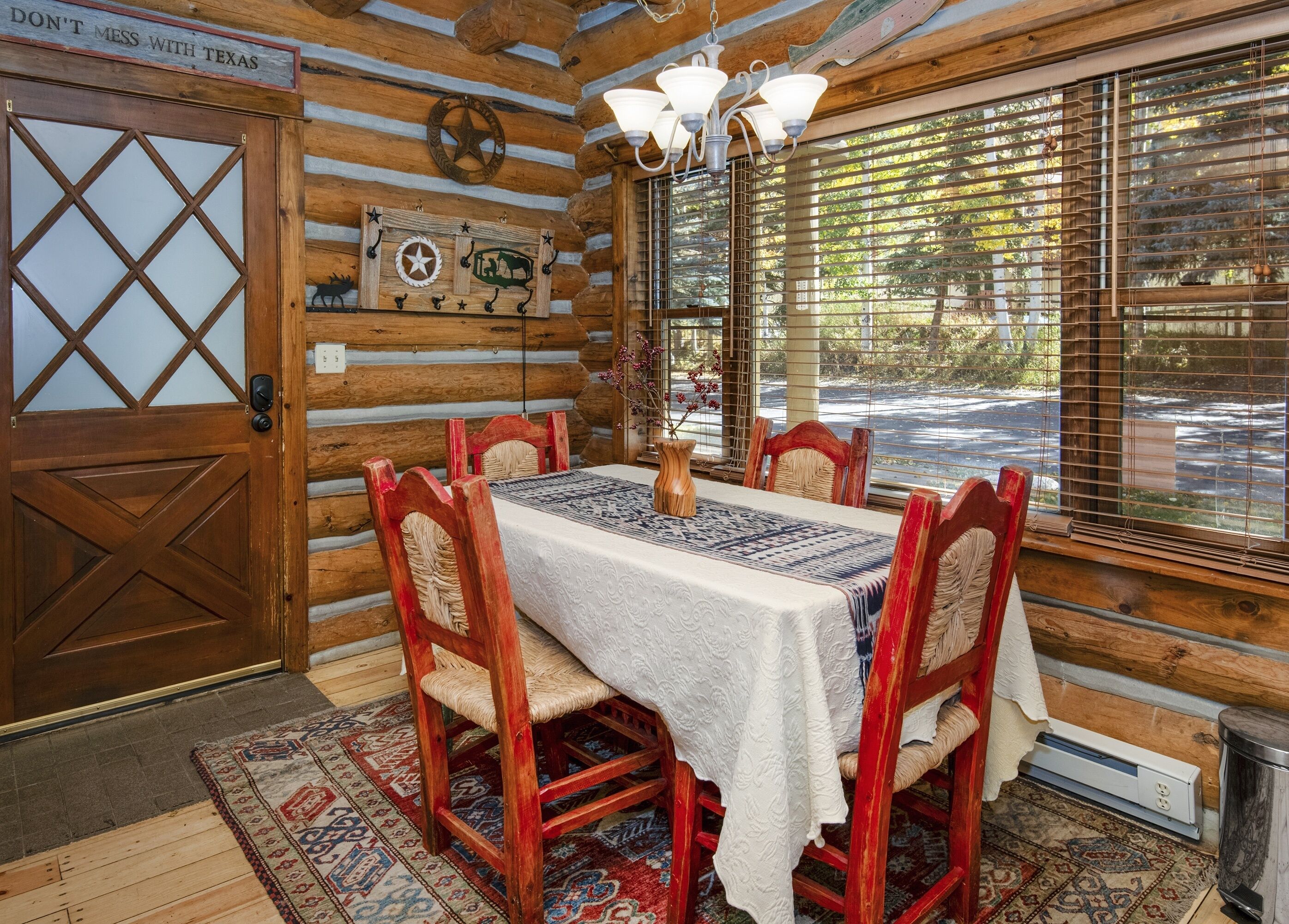 Townhome, 2 Bedrooms | Dining