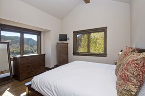 Townhome, 4 Bedrooms