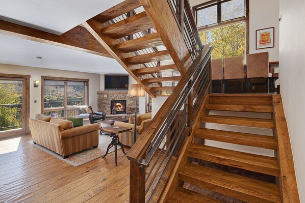 Interior - Vail Point (Vail)