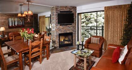 Vantage Point 209 1 Bedroom Condo by RedAwning